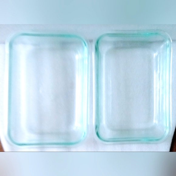 Pyrex Set of Four : 2-Cup Rectangular Glass Food Container Dishes - Picture 2 of 9